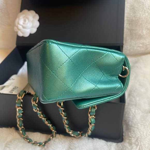 Chanel Mini Rectangular iridescent - Picture 8 of 11